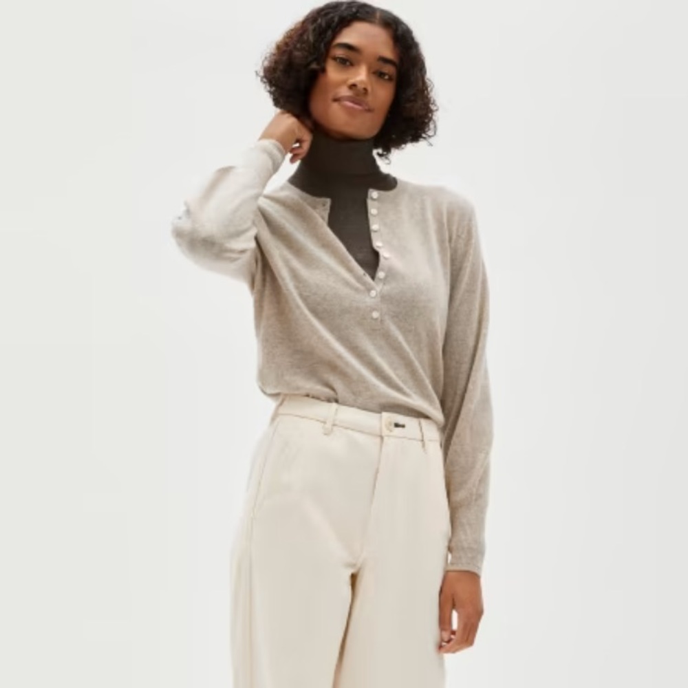 Everlane Cashmere Henley in Oatmeal, Size Small